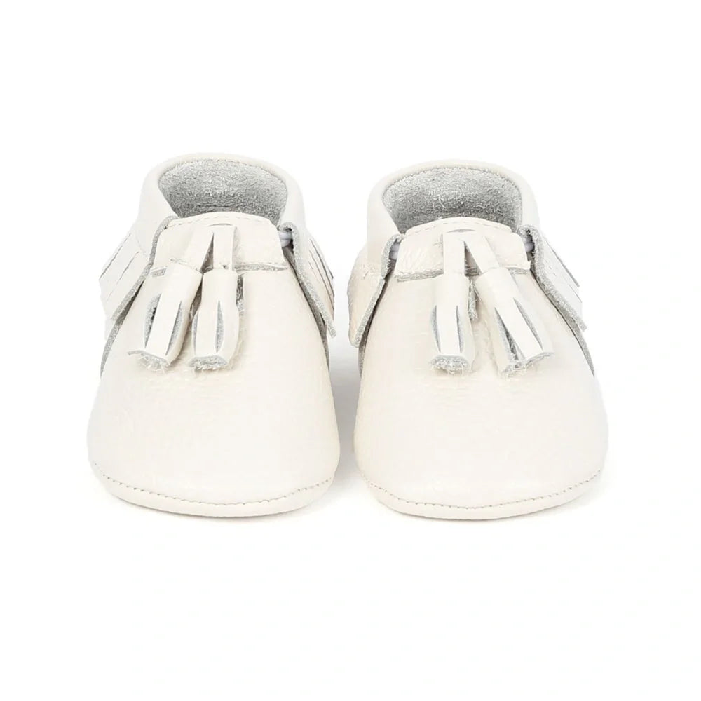 Yoyo Junior Bootie Genuine Leather in Cream with powder puff detail