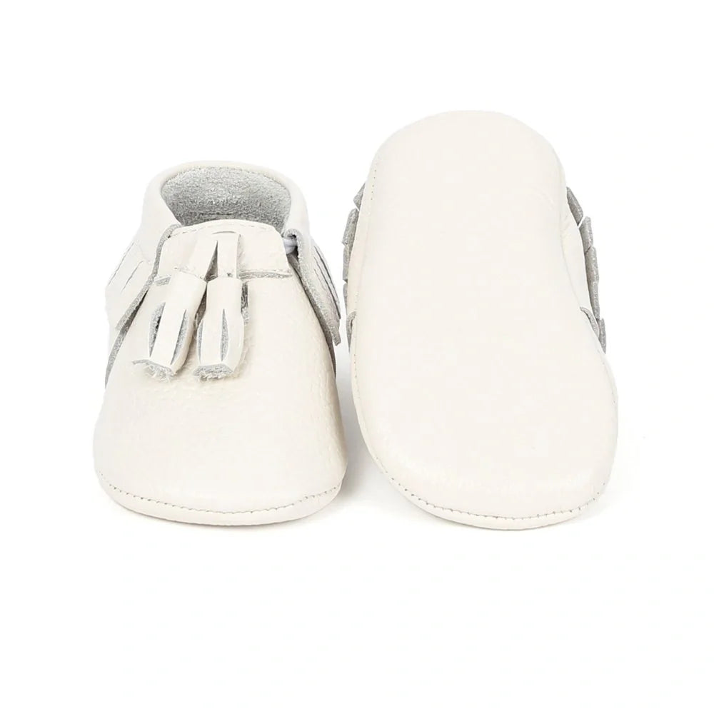 Yoyo Junior Bootie Genuine Leather in Cream with powder puff detail